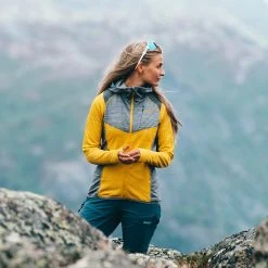 Bergans Of Norway Rabot Active Mid Hood W Jacket Light Golden Yellow / Solid Grey -Bergans Of Norway shop 1222 21652 2