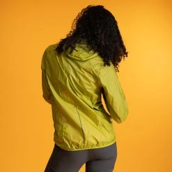 Bergans Of Norway Y LightLine Pure Windbreaker Jacket Women Golden Lime Green -Bergans Of Norway shop 1845 21627 3