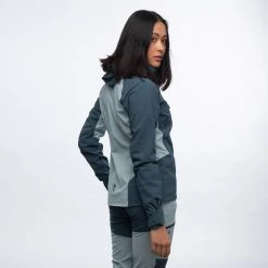 Bergans Of Norway Cecilie Mountain Softshell Jacket Orion Blue / Misty Forest -Bergans Of Norway shop 2554 21477 7