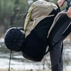 Bergans Of Norway Helium V5 W 55 Chalk Sand / Black / Dark Green Oasis -Bergans Of Norway shop 4581 14197 7