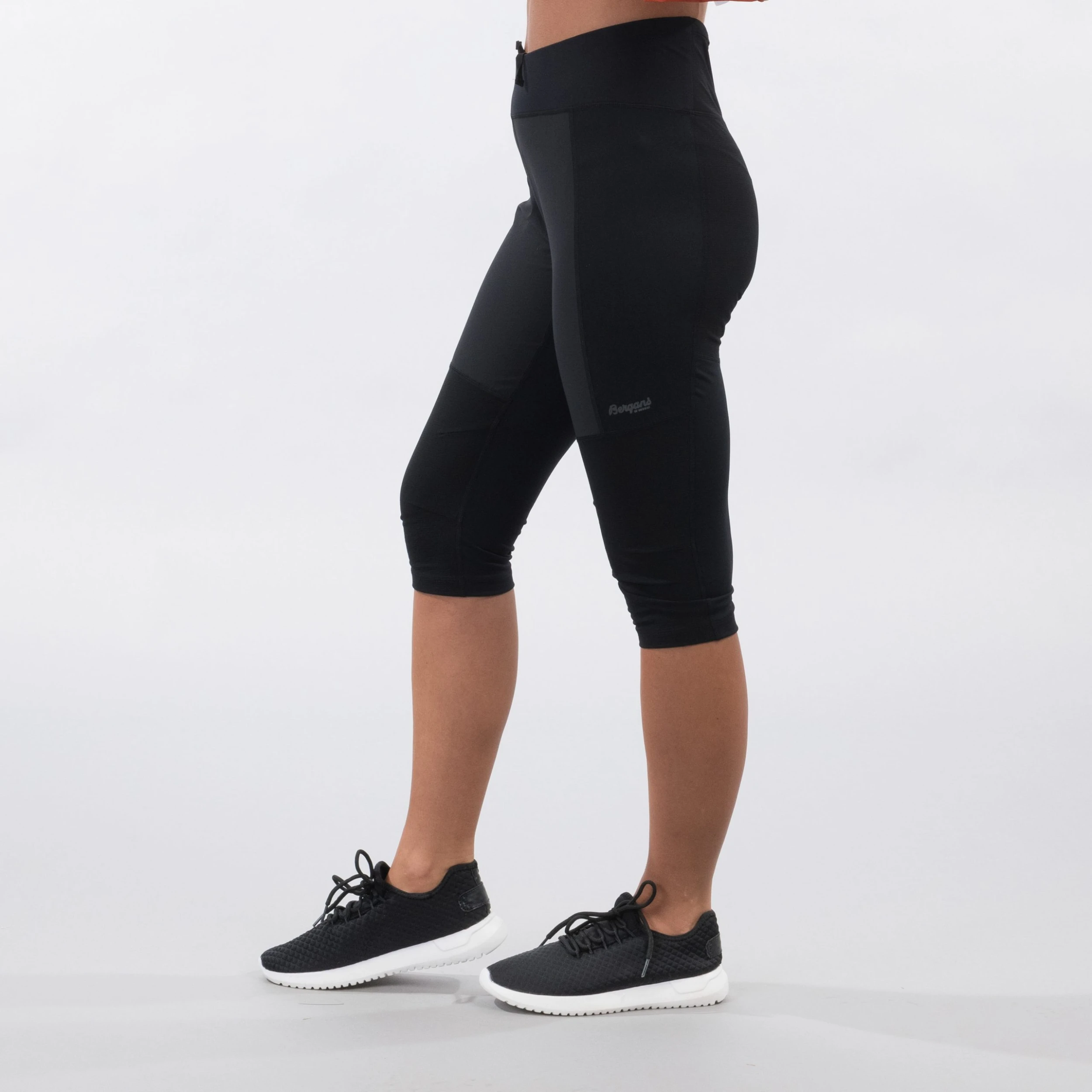 Bergans Of Norway Fløyen ¾ Outdoor Tights Women Black 4 Bergans Of Norway Fløyen ¾ Outdoor Tights Women Black - Bilde 2