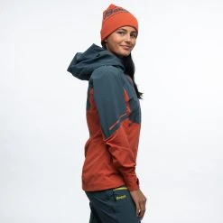 Bergans Of Norway Senja Hybrid Softshell W Jacket Brick / Orion Blue -Bergans Of Norway shop 8705 21467 2