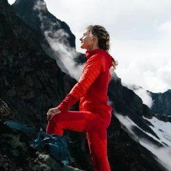 Bergans Of Norway Cecilie Light Insulated Hybrid Jacket Energy Red / Red Leaf -Bergans Of Norway shop 8819 21679 3