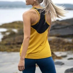Bergans Of Norway Inner:Light W Singlet Golden Yellow / Solid Charcoal -Bergans Of Norway shop 8928 21739 2